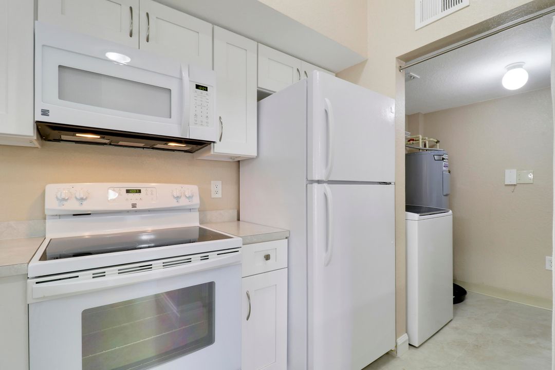 For Rent: $1,900 (2 beds, 2 baths, 1033 Square Feet)