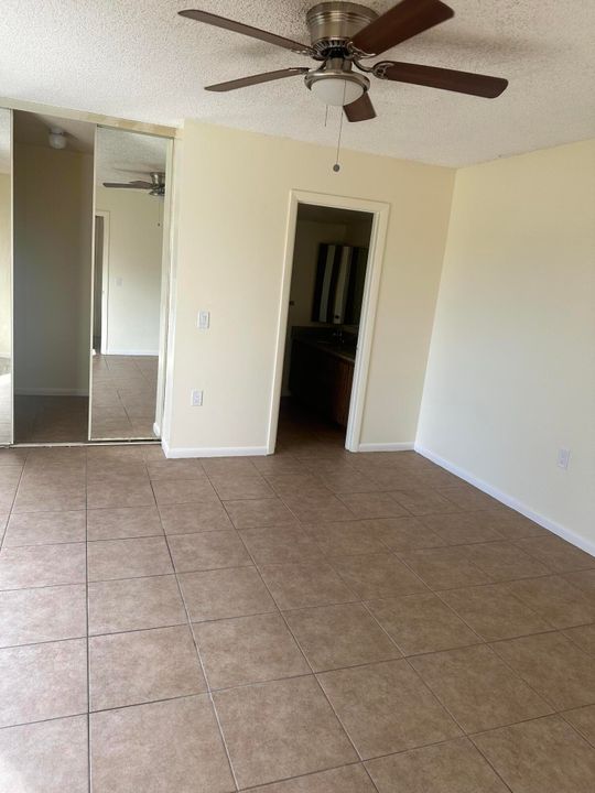 For Rent: $2,100 (2 beds, 2 baths, 1236 Square Feet)