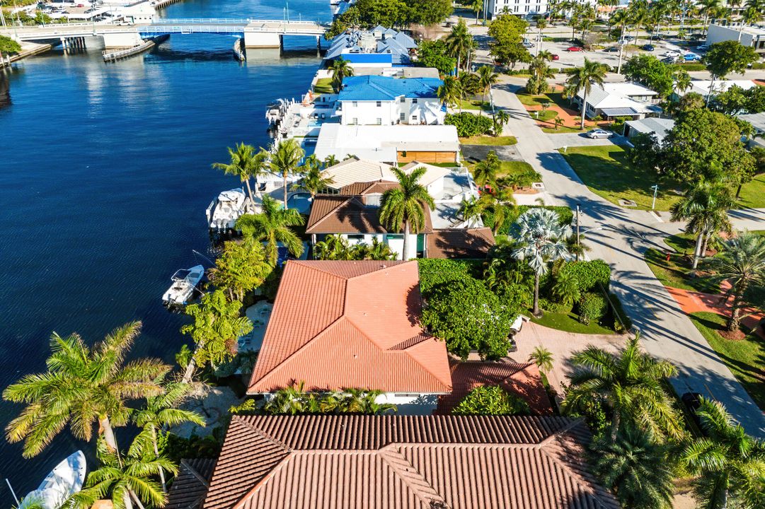 Active With Contract: $2,650,000 (4 beds, 4 baths, 3671 Square Feet)