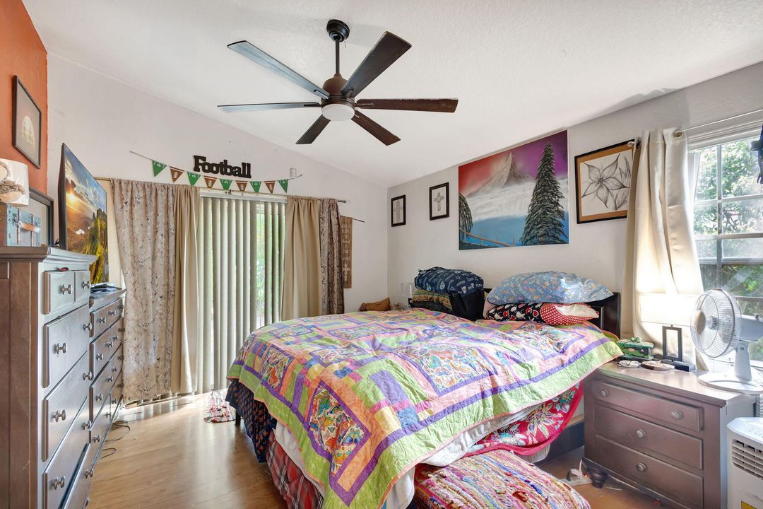 For Sale: $450,000 (4 beds, 2 baths, 1800 Square Feet)