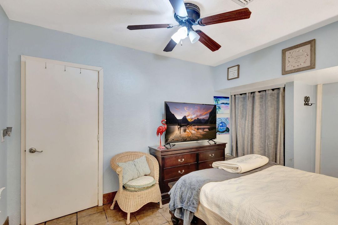 For Sale: $450,000 (4 beds, 2 baths, 1800 Square Feet)