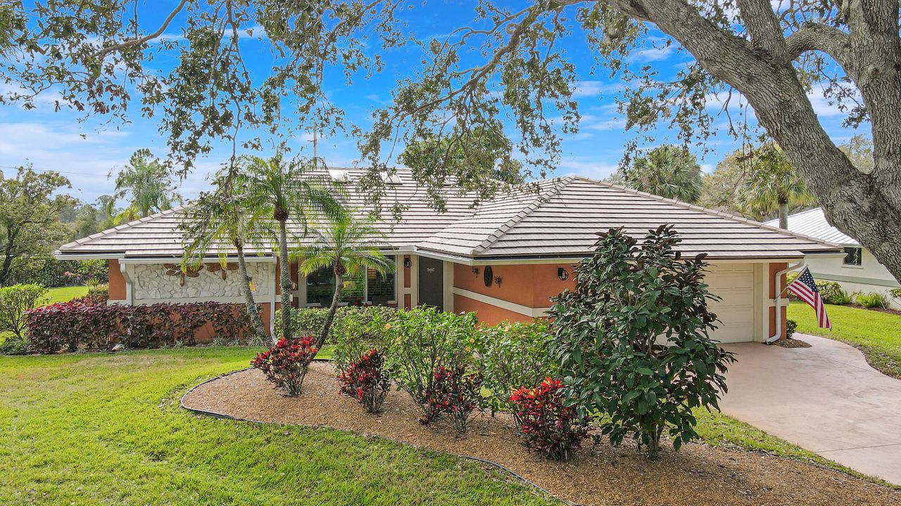 For Sale: $525,000 (3 beds, 2 baths, 1786 Square Feet)