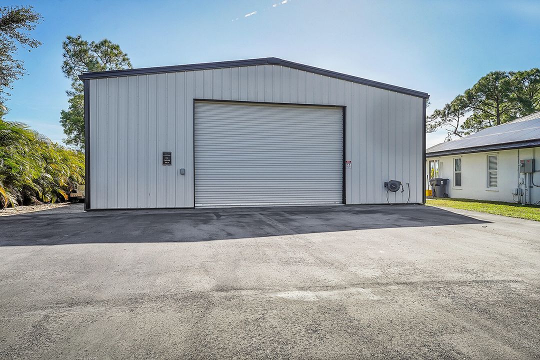 For Sale: $998,000 (3 beds, 2 baths, 1950 Square Feet)