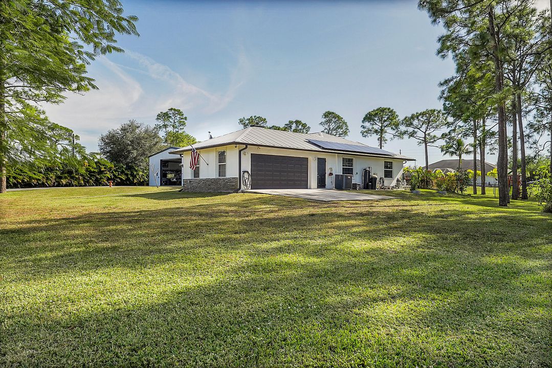 For Sale: $998,000 (3 beds, 2 baths, 1950 Square Feet)