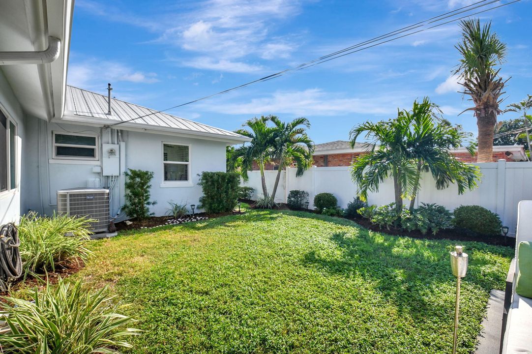 For Sale: $1,875,000 (3 beds, 3 baths, 2100 Square Feet)