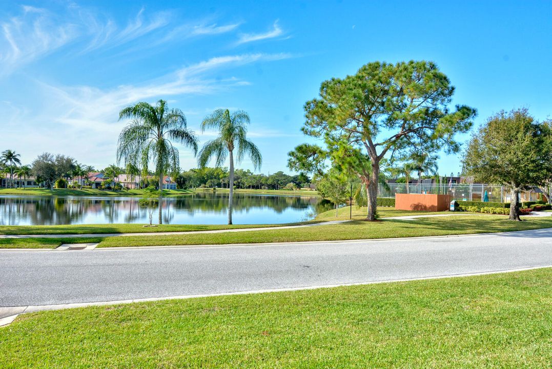 For Sale: $315,000 (3 beds, 2 baths, 1512 Square Feet)