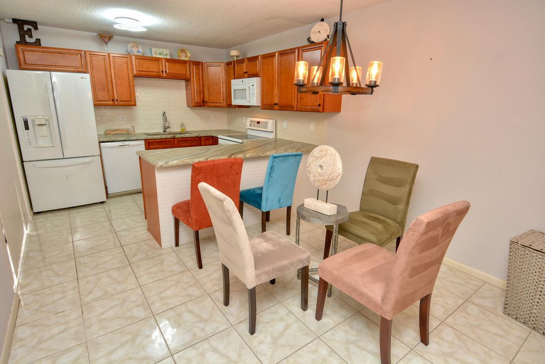 For Sale: $315,000 (3 beds, 2 baths, 1512 Square Feet)