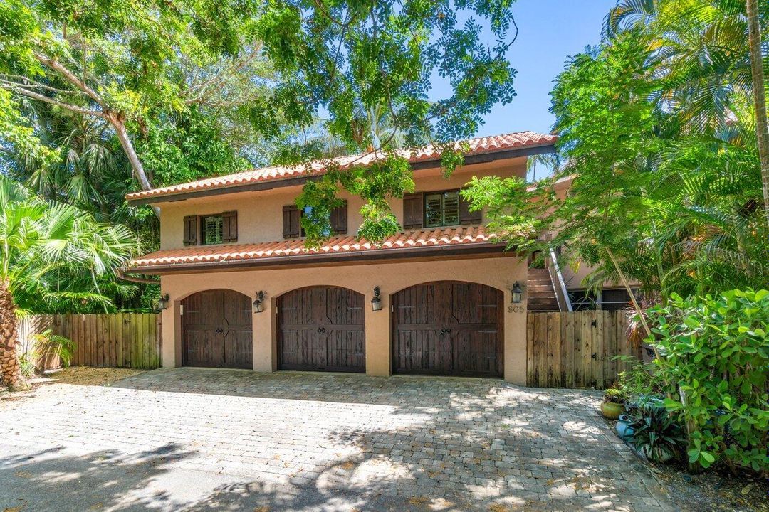 En Venta: $2,495,000 (5 camas, 4 baños, 3073 Pies cuadrados)