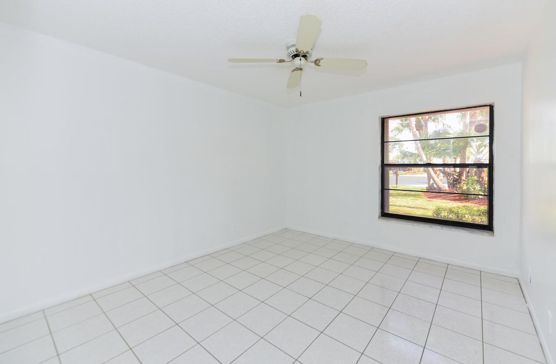 For Sale: $460,000 (3 beds, 2 baths, 1610 Square Feet)