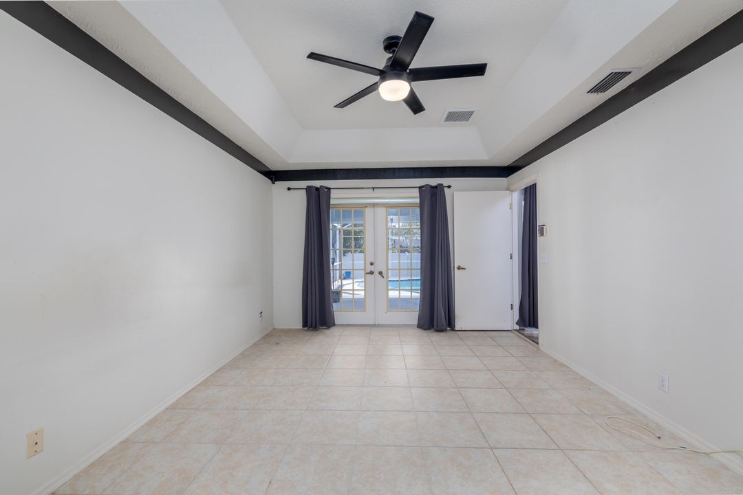 For Sale: $460,000 (3 beds, 2 baths, 2003 Square Feet)