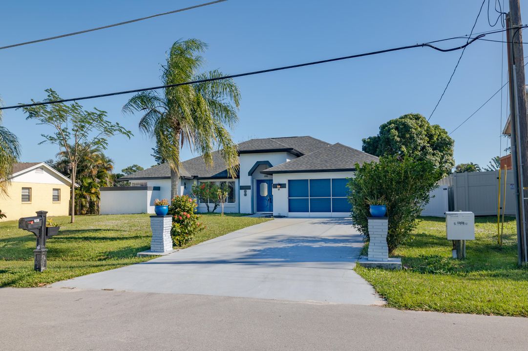 For Sale: $460,000 (3 beds, 2 baths, 2003 Square Feet)