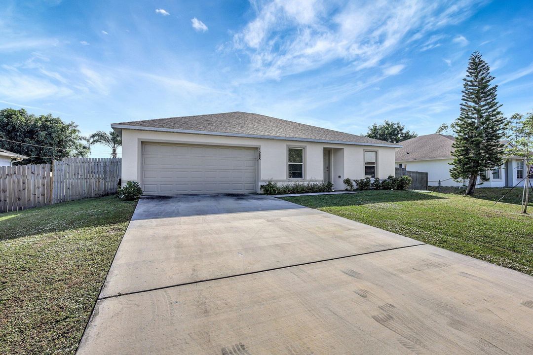 For Sale: $430,000 (3 beds, 2 baths, 1796 Square Feet)