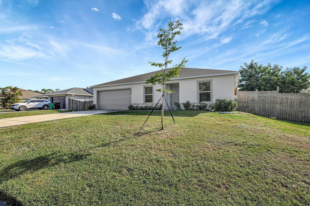 For Sale: $430,000 (3 beds, 2 baths, 1796 Square Feet)