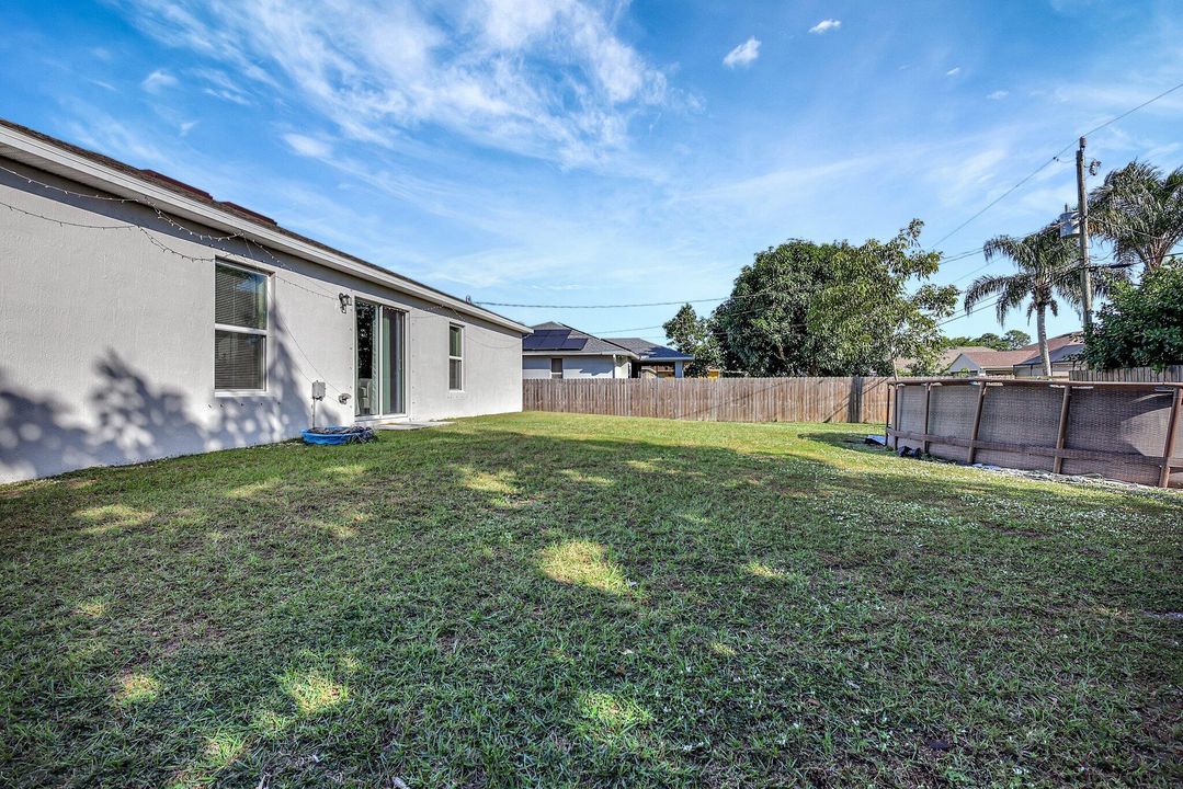 For Sale: $430,000 (3 beds, 2 baths, 1796 Square Feet)