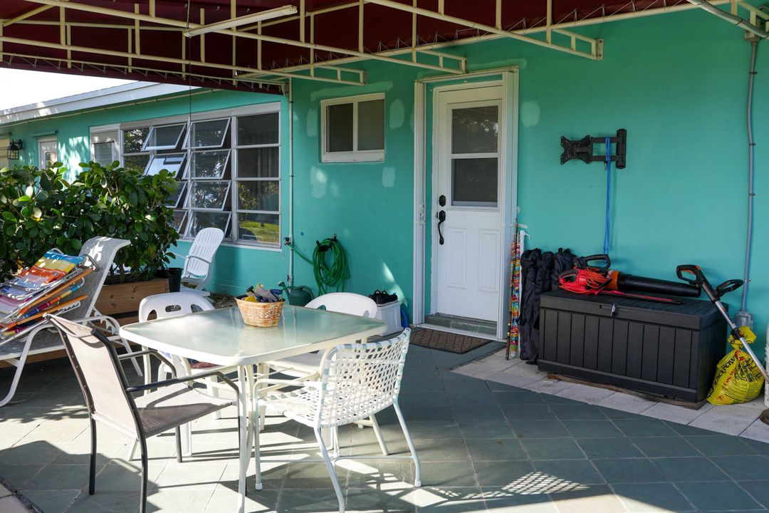 For Sale: $255,000 (2 beds, 2 baths, 1104 Square Feet)