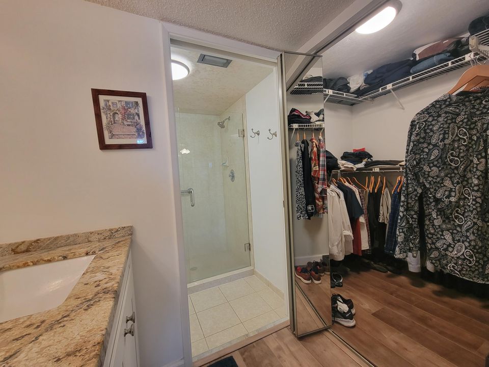 В аренду: $2,950 (2 спален, 2 ванн, 1227 Квадратных фут)