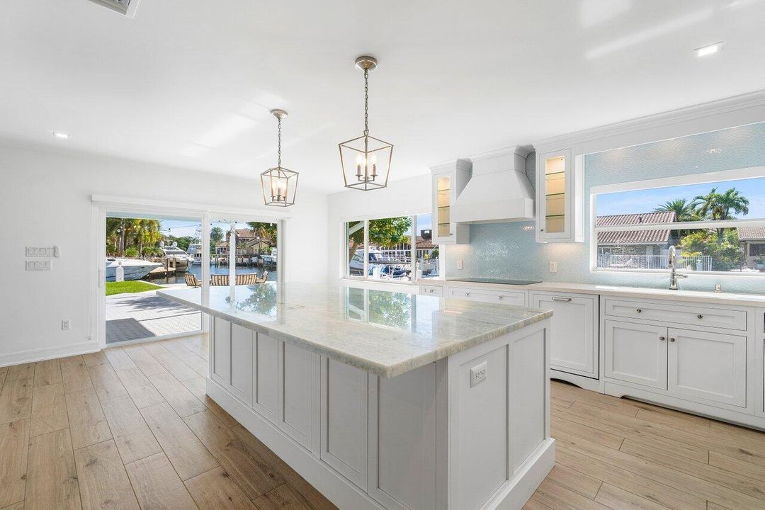 En Venta: $3,695,000 (3 camas, 2 baños, 2359 Pies cuadrados)