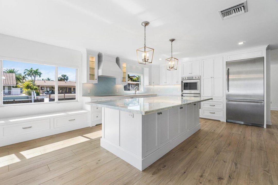 En Venta: $3,695,000 (3 camas, 2 baños, 2359 Pies cuadrados)