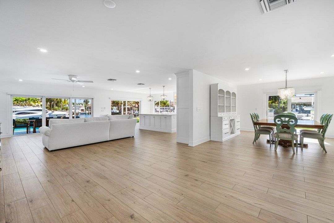 En Venta: $3,695,000 (3 camas, 2 baños, 2359 Pies cuadrados)