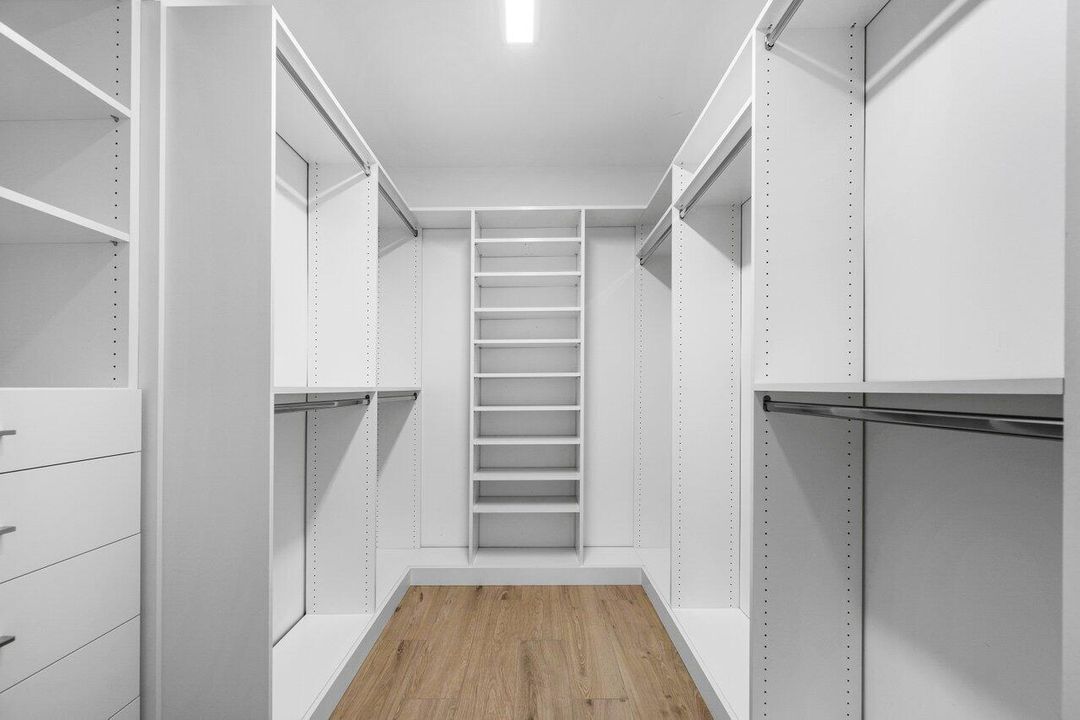 En Venta: $3,695,000 (3 camas, 2 baños, 2359 Pies cuadrados)