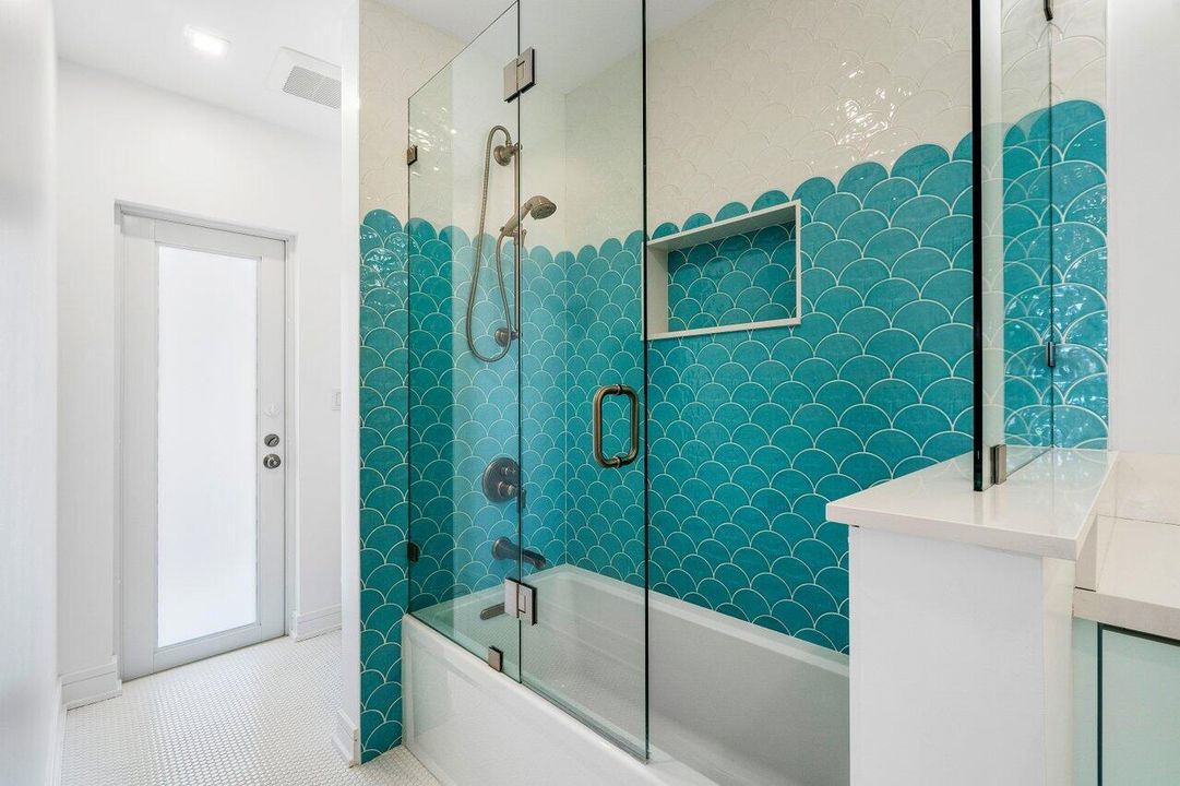 En Venta: $3,695,000 (3 camas, 2 baños, 2359 Pies cuadrados)