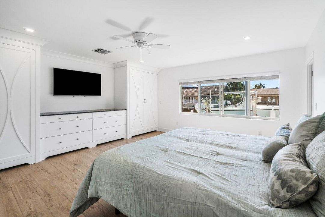 En Venta: $3,695,000 (3 camas, 2 baños, 2359 Pies cuadrados)