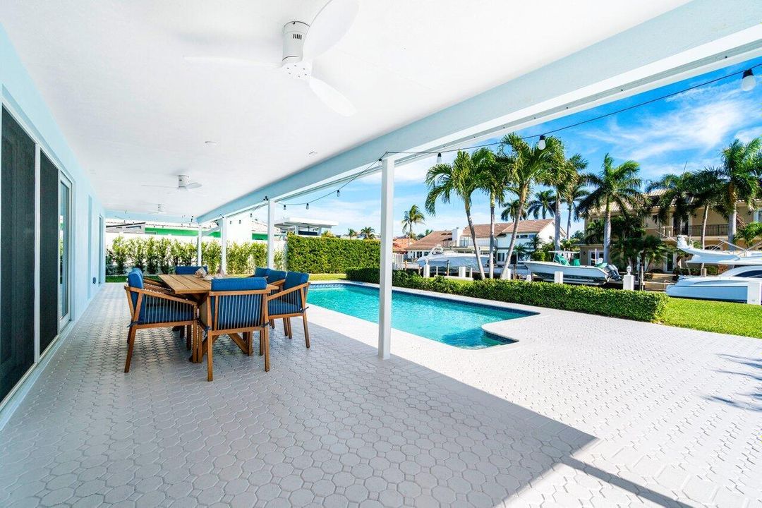 En Venta: $3,695,000 (3 camas, 2 baños, 2359 Pies cuadrados)