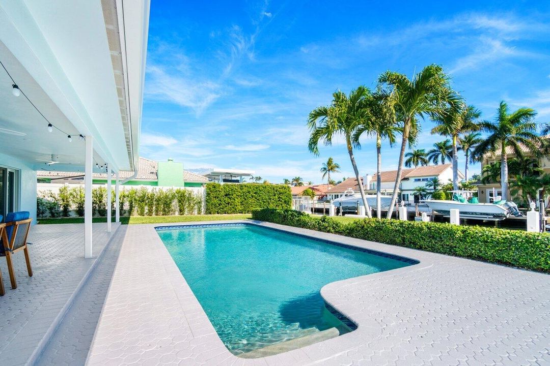 En Venta: $3,695,000 (3 camas, 2 baños, 2359 Pies cuadrados)