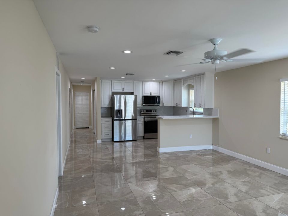 For Sale: $539,900 (4 beds, 2 baths, 1450 Square Feet)