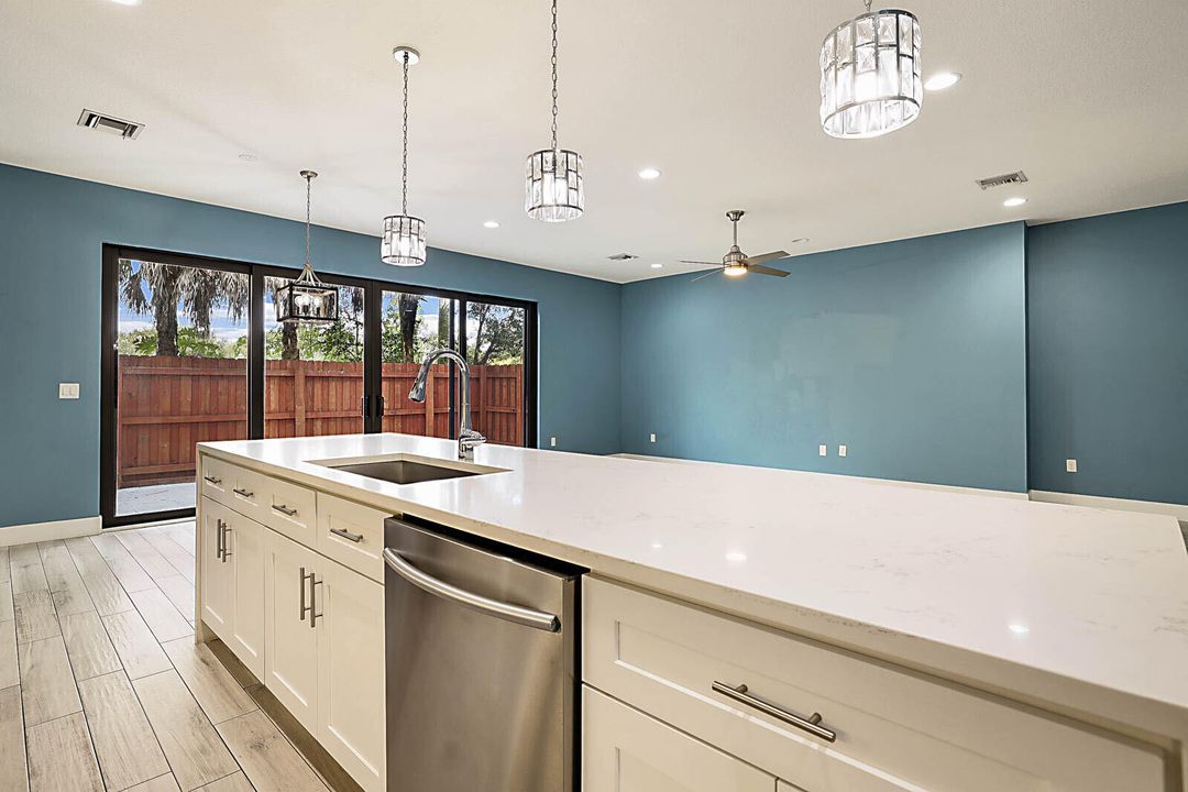 For Sale: $499,000 (3 beds, 2 baths, 2011 Square Feet)