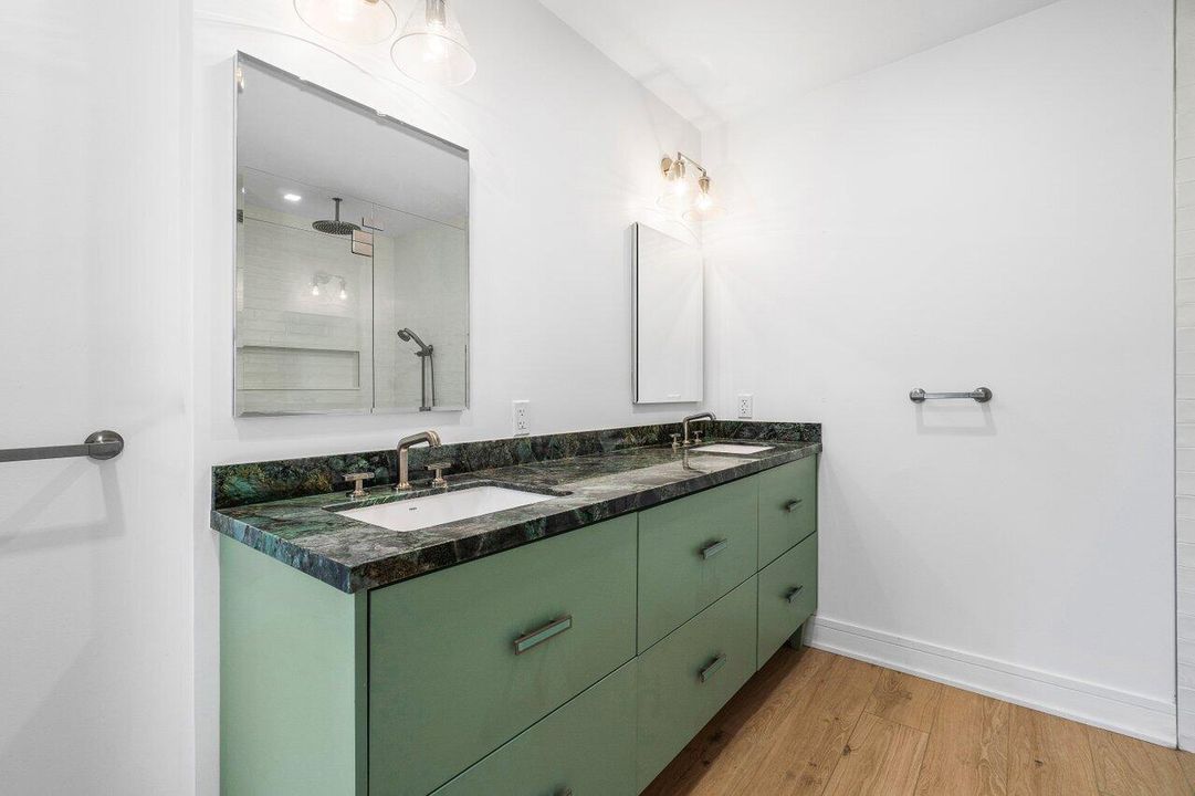 En Venta: $3,695,000 (3 camas, 2 baños, 2359 Pies cuadrados)