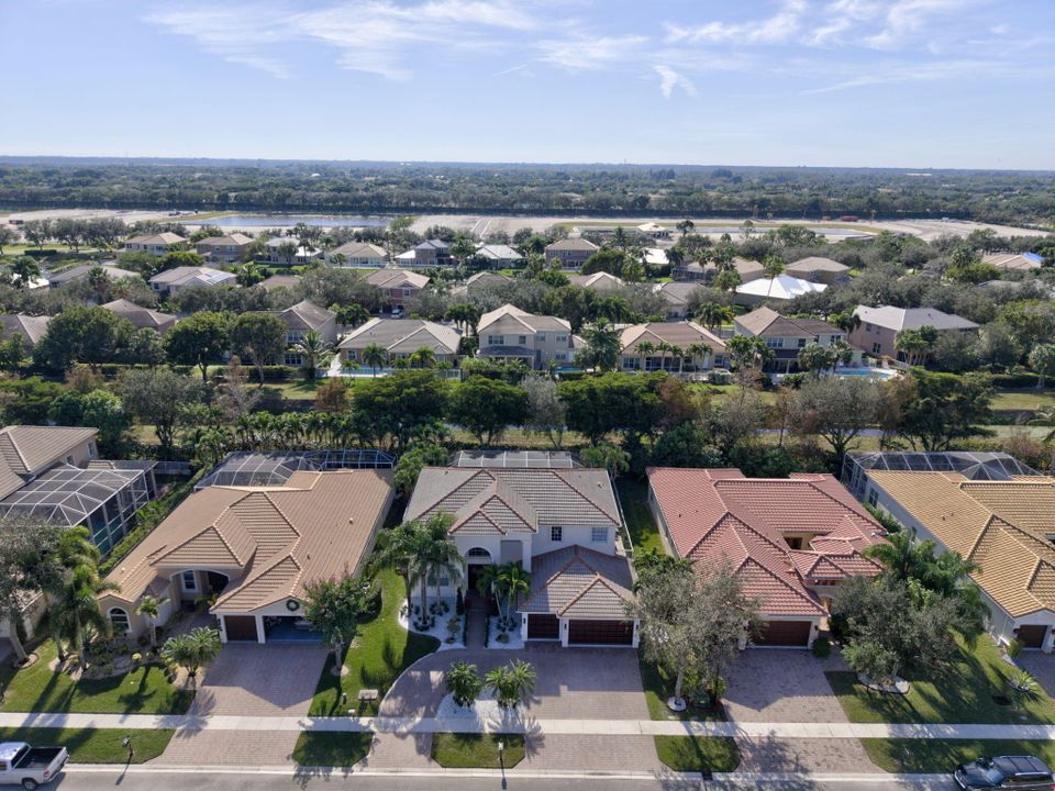 For Sale: $1,300,000 (5 beds, 3 baths, 3451 Square Feet)