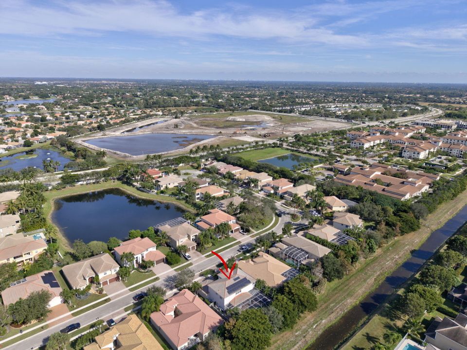 For Sale: $1,300,000 (5 beds, 3 baths, 3451 Square Feet)