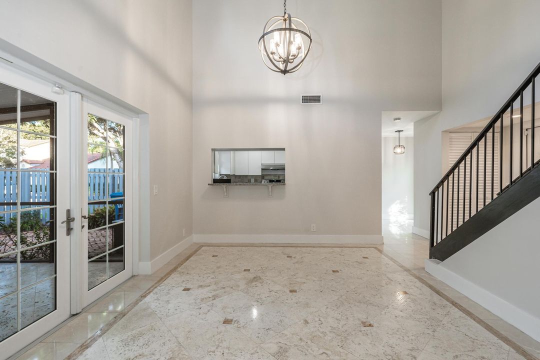 For Sale: $584,900 (3 beds, 2 baths, 1638 Square Feet)