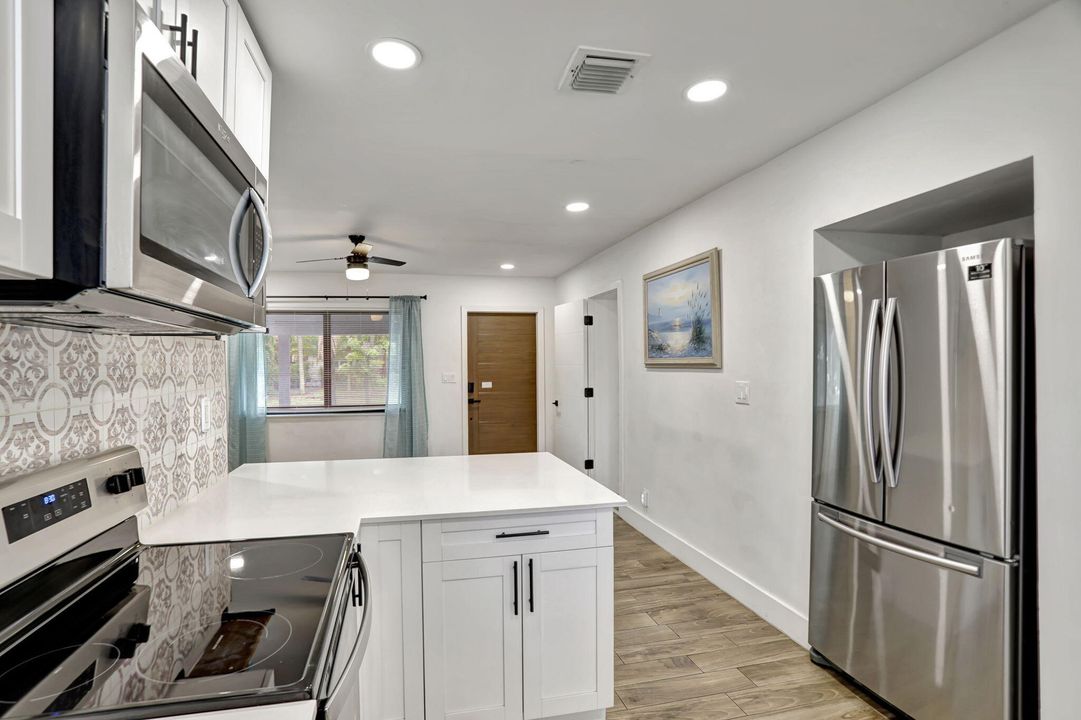 For Sale: $459,000 (3 beds, 2 baths, 1138 Square Feet)