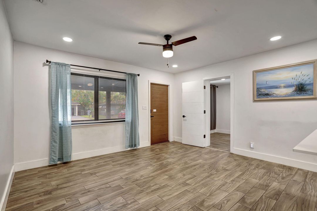 For Sale: $459,000 (3 beds, 2 baths, 1138 Square Feet)