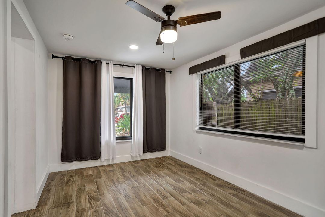 For Sale: $459,000 (3 beds, 2 baths, 1138 Square Feet)