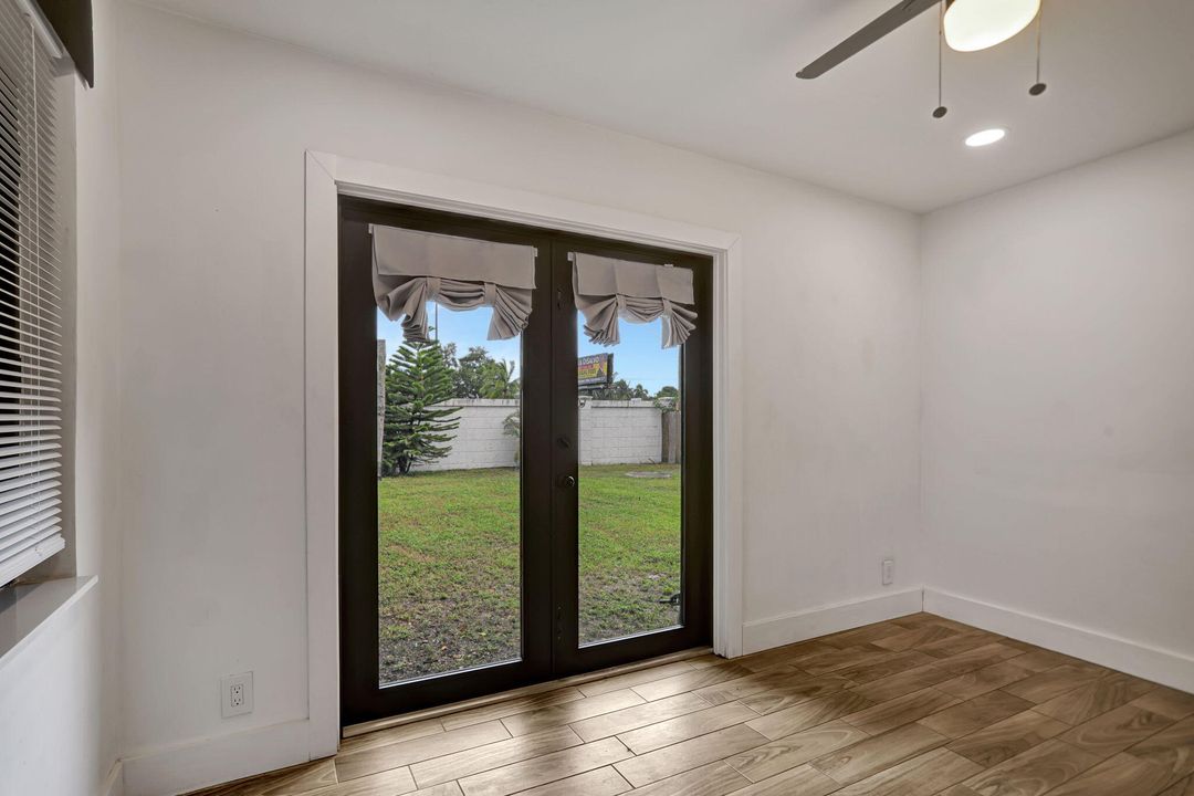 For Sale: $459,000 (3 beds, 2 baths, 1138 Square Feet)