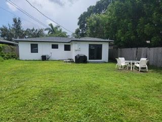 For Sale: $459,000 (3 beds, 2 baths, 1138 Square Feet)