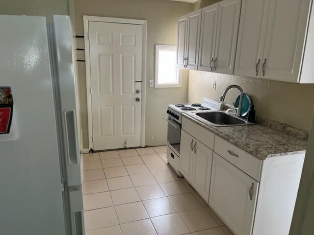 For Rent: $1,400 (1 beds, 1 baths, 600 Square Feet)