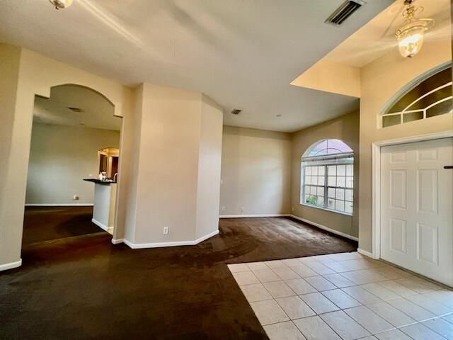 For Rent: $2,200 (3 beds, 2 baths, 1649 Square Feet)