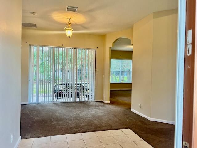 For Rent: $2,200 (3 beds, 2 baths, 1649 Square Feet)