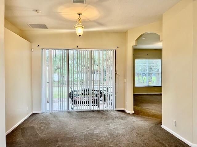 For Rent: $2,200 (3 beds, 2 baths, 1649 Square Feet)