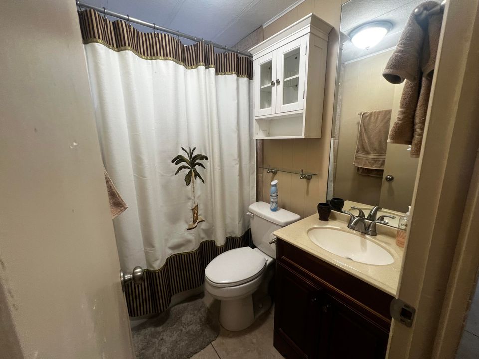 For Sale: $310,000 (1 beds, 1 baths, 336 Square Feet)