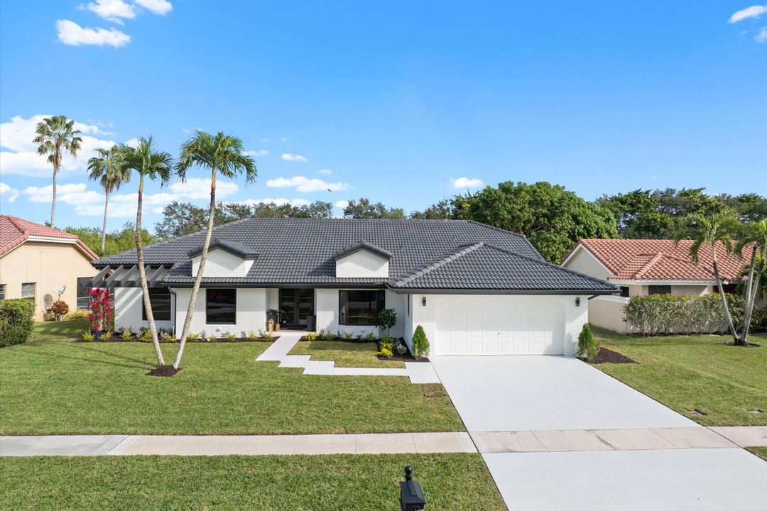 For Sale: $1,099,000 (4 beds, 2 baths, 2440 Square Feet)