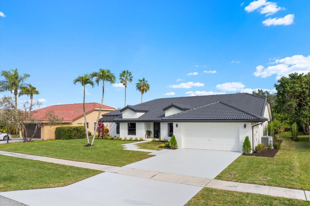 For Sale: $1,099,000 (4 beds, 2 baths, 2440 Square Feet)