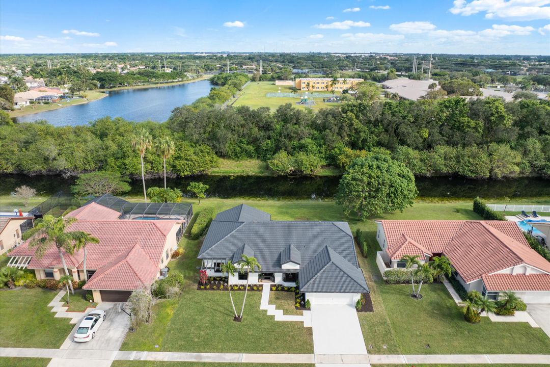 For Sale: $1,099,000 (4 beds, 2 baths, 2440 Square Feet)