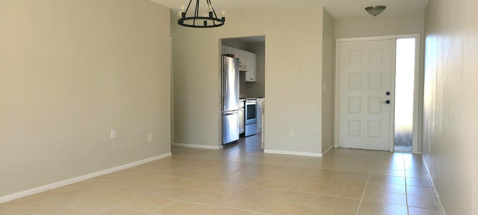 For Rent: $1,800 (2 beds, 1 baths, 908 Square Feet)