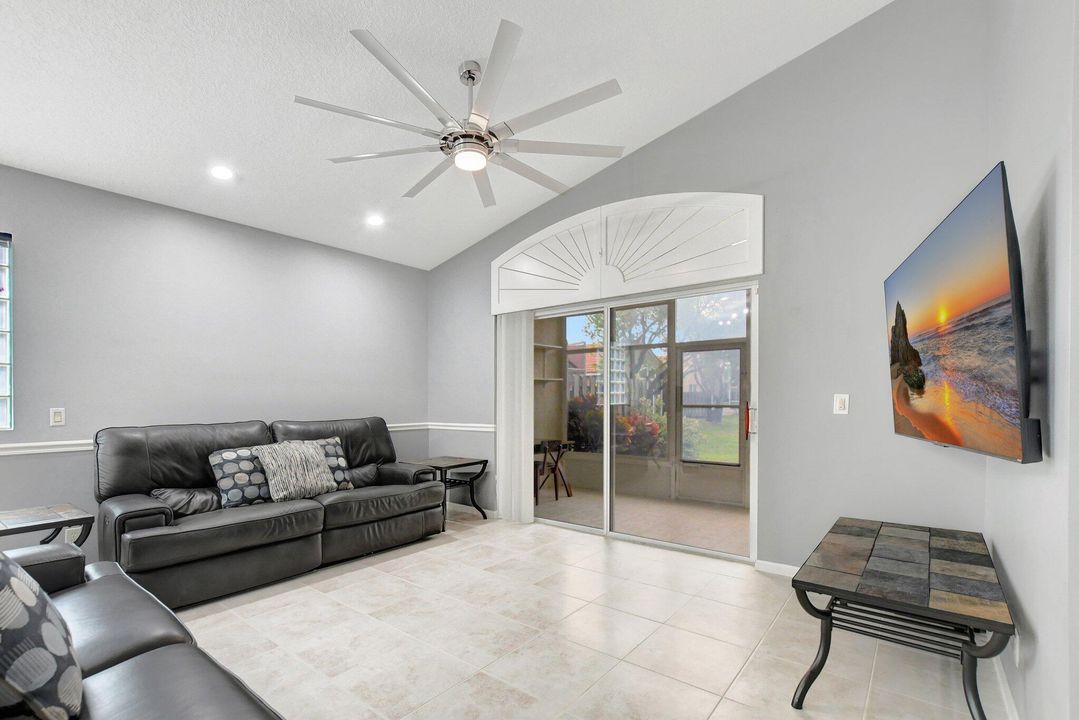 For Sale: $474,900 (3 beds, 2 baths, 1720 Square Feet)