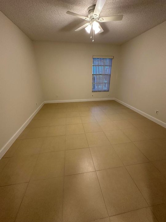 For Rent: $2,800 (2 beds, 2 baths, 1227 Square Feet)